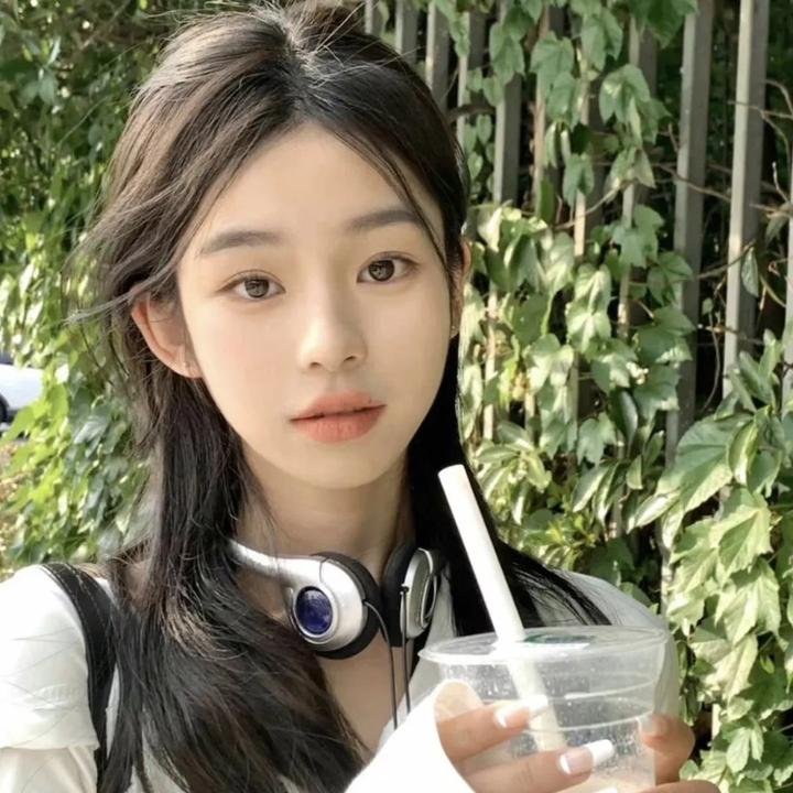 布劳涅森林的女人们